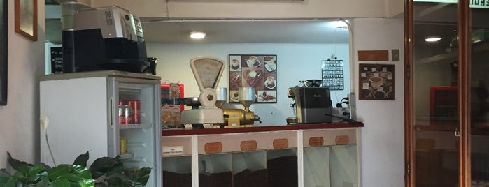 Cafe Del Abuelo is one of Carlos : понравившиеся места.