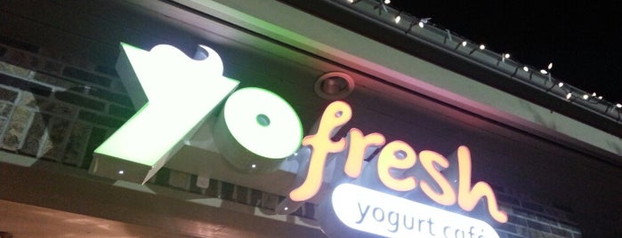 YoFresh Yogurt Cafe is one of สถานที่ที่ Carla ถูกใจ.
