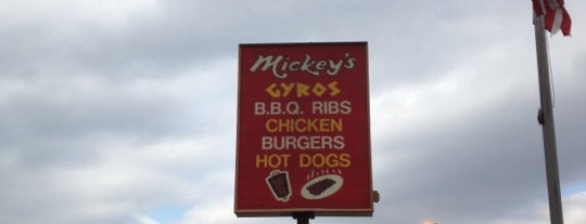 Mickey's Gyros & Ribs is one of Tempat yang Disukai Alex.
