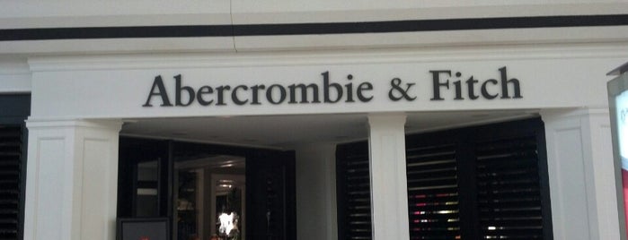 Abercrombie & Fitch is one of Orte, die Scooter gefallen.