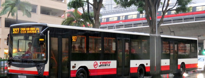 SMRT Buses: Bus 927 is one of SMRT Bus Services.