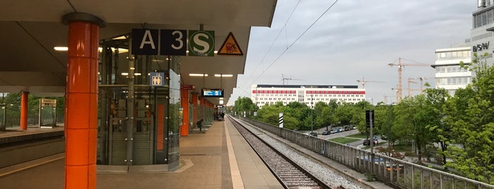 H Neuperlach Süd is one of Bushaltestellen München (Ne - Sk).