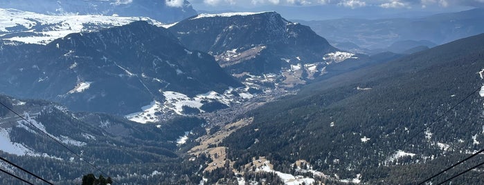Gröden - Seiser Alm is one of Ski ❄️⛄️.