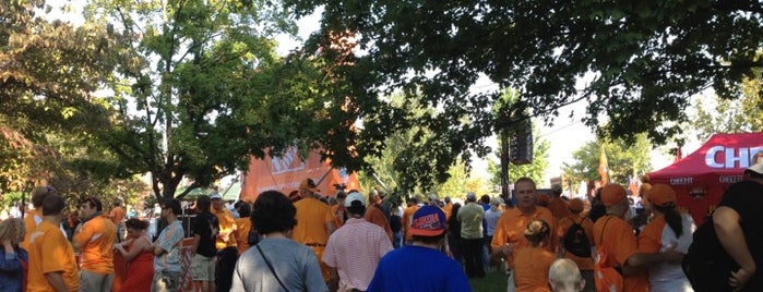 ESPN College GameDay is one of le 4sq with Donald :).