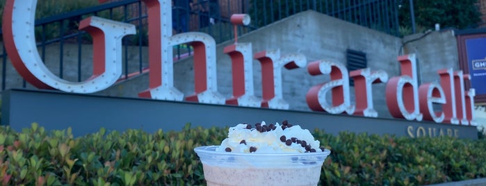 Ghirardelli-On-The-Go at Ghirardelli Square is one of The 15 Best Places for Hot Fudge in San Francisco.