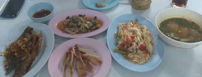 ร้าน บัว รสเด็ด is one of Ratchadapisek 3 Food List.
