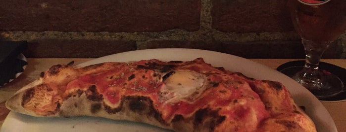 Pizzeria Giulietta is one of Posti che sono piaciuti a Jucinara.