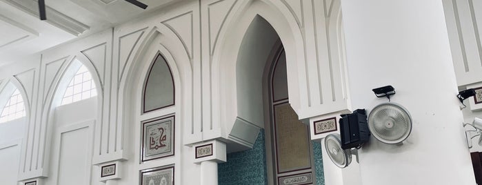IIUM Mosque (Masjid Sultan Haji Ahmad Shah) is one of masjid.