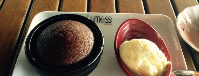 Lumoss Cafe & Restaurant is one of Mekan.