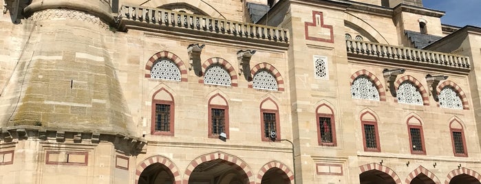 Mesquita Selimiye is one of Locais curtidos por Kadriye.