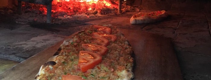 Mavi Haliç Pide Salonu & Kahvaltı is one of Istanbul 150 best places for foodies.