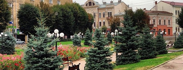 Театральна площа / Theatre Square is one of октябрь 2013 - outdoors.