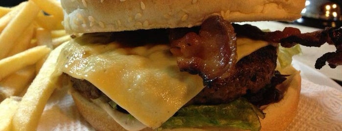 Bistrô Burger is one of Bh.