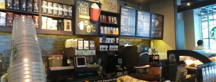 Starbucks is one of Locais curtidos por Tammy_k.