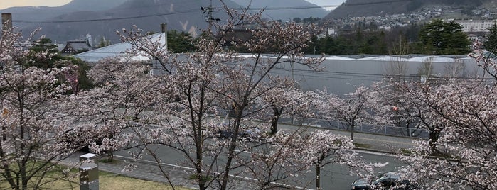 長野市城山庁舎 is one of 長野県内の公共施設.