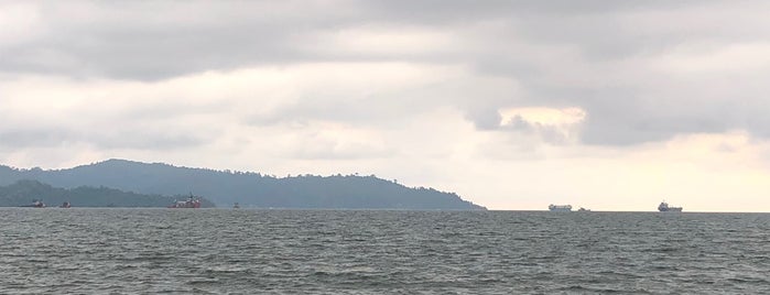 Pantai Teluk Likas is one of Sabah Beaches.