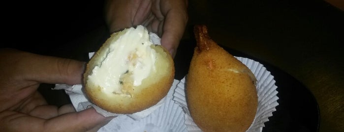 Dona Coxinha is one of comer.