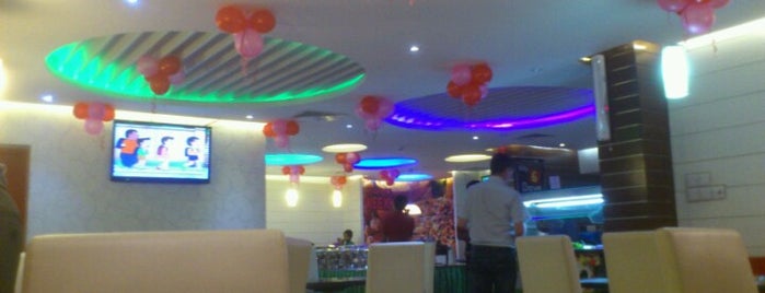 Pizza Inn, Gulshan is one of Posti che sono piaciuti a Rajiv.