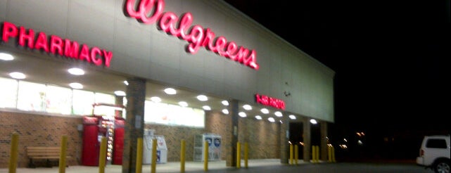 Walgreens is one of Tempat yang Disimpan Dan.