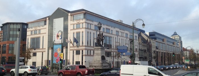 Ministère de la Fédération Wallonie-Bruxelles is one of สถานที่ที่ Quentin ถูกใจ.