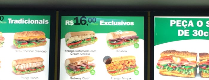 Subway is one of Lugares que Amo.
