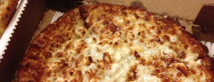 Ultimate California Pizza is one of Lugares favoritos de Darrick.