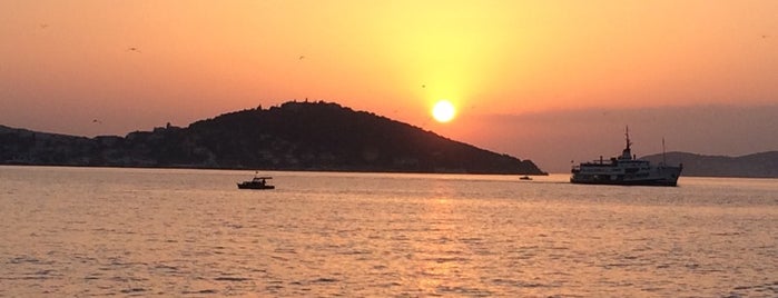 Halki Island is one of Estambul.