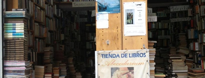 Tienda De Libros Abecedarium is one of Ricardo 님이 좋아한 장소.