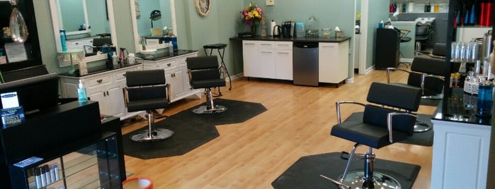 Revival Hair Studio is one of AJ : понравившиеся места.