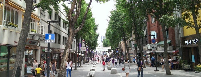 Insadong-gil is one of Seoul.