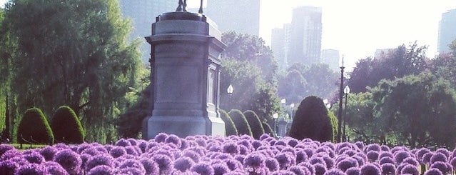 Boston Public Garden is one of Boston.
