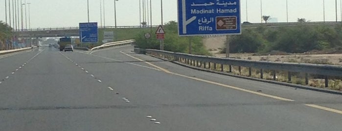 Highway- SH KHALIFA & SH ISA JUNCTION is one of Reem’s Liked Places.