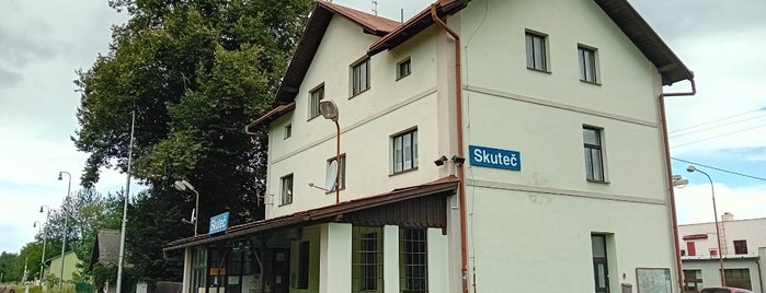 Železniční stanice Skuteč is one of Železniční stanice ČR (R-Š).