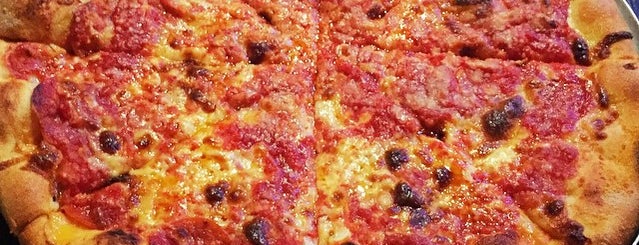 Santarpio's Pizza is one of Boston To-Do List.