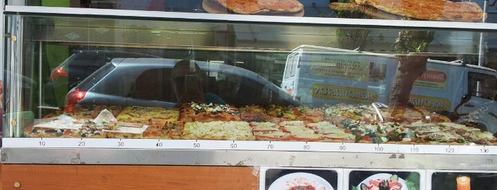 Pizza Pronto is one of George'nin Beğendiği Mekanlar.