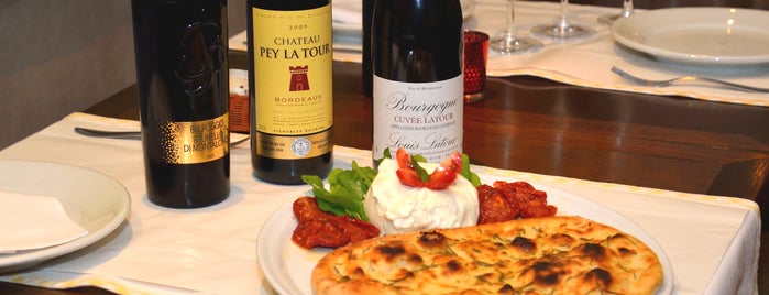 Piazzetta Pasta & Vino is one of ErreJota.