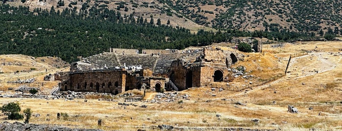 Hierapolis is one of Gitmek gerek.