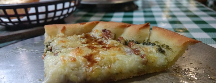 Pizza Gourmet is one of สถานที่ที่ Un ถูกใจ.