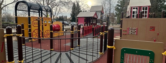 Maidu Western Town Playground is one of Memes.