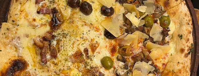 Almacén de Pizzas is one of Pizza Healthy.