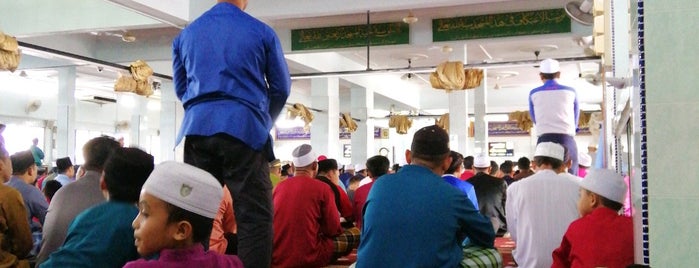 Masjid Ahmadi Kg Rantau Panjang is one of ꌅꁲꉣꂑꌚꁴꁲ꒒ : понравившиеся места.