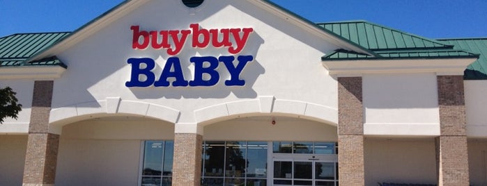 buybuy BABY is one of สถานที่ที่ Steph ถูกใจ.
