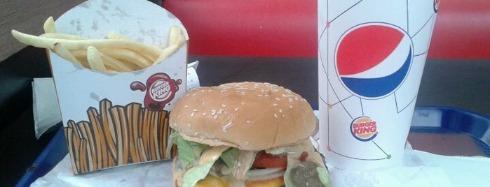 Burger King is one of Locais curtidos por Layjoas.