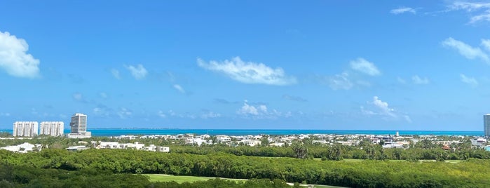 Sky Cancun is one of Desarrollos inmobiliarios en Cancun.