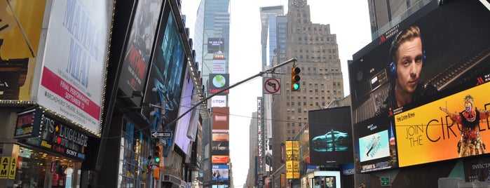 Times Square is one of Tempat yang Disukai Nika💎.