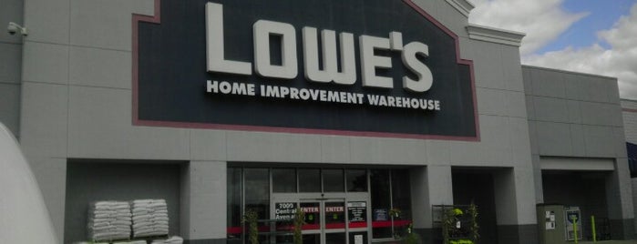 Lowe's is one of Orte, die 🖤💀🖤 LiivingD3adGirl gefallen.