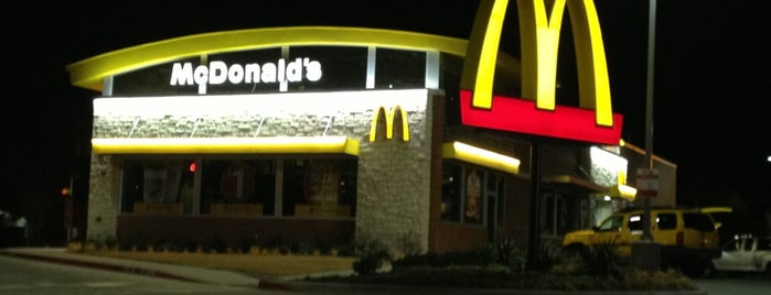 McDonald's is one of Orte, die Debbie gefallen.