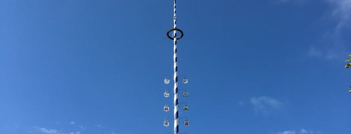 Maibaum is one of Garching.