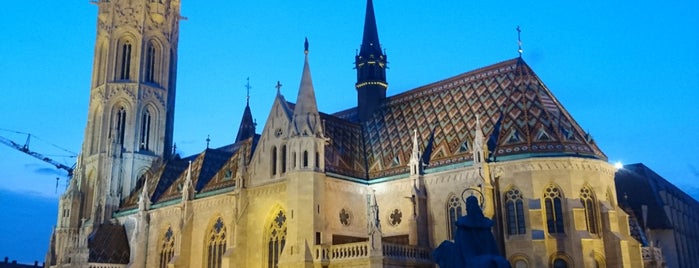 Miniszterelnökség (A budai Várnegyed, a fertődi Esterházy-kastély és a Kúria megújításáért felelős kormánybiztosság) is one of Budapest.