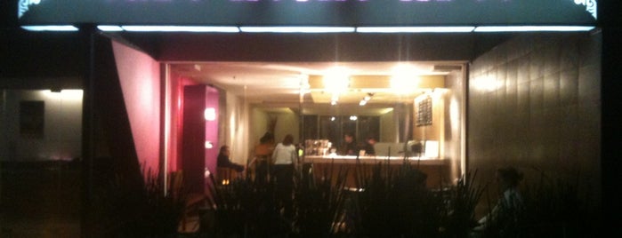 La Octava Cafe is one of Locais curtidos por Angeles.